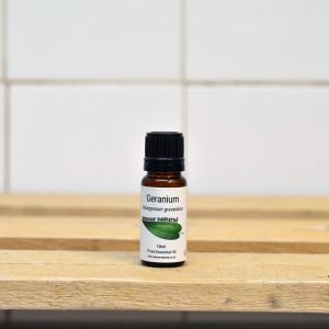 Amour Natural Geranium Essential Oil – 10ml